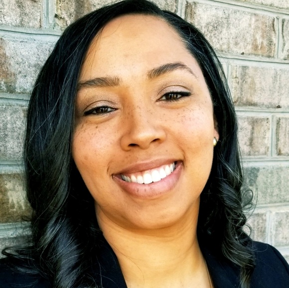 Meet your Posher, Brianna - Picture 2 of 2